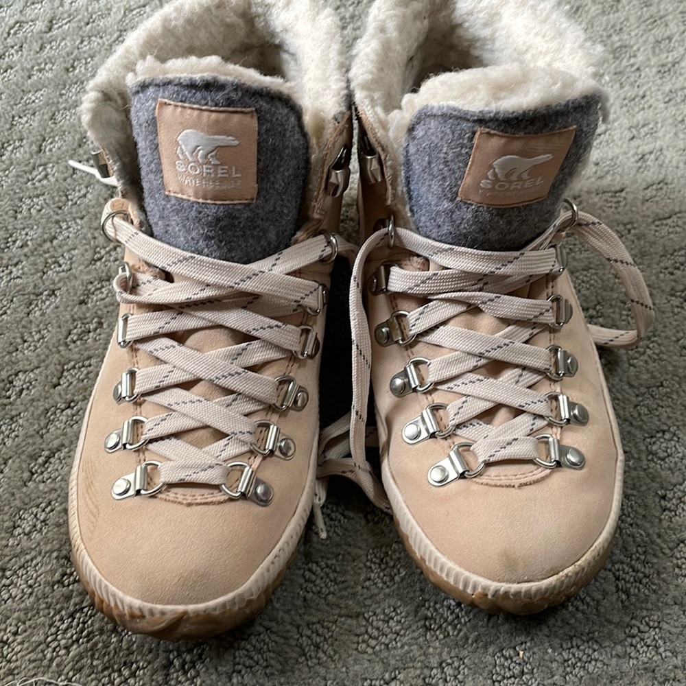 Sorel Out N About Plus Conquest Waterproof boots- W6